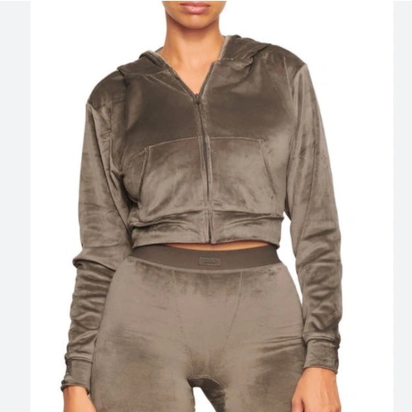 Skims Velour Hoodie Size Small - Picture 1 of 6